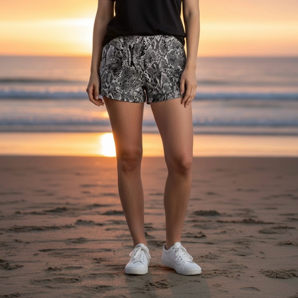 Express Snake Print Shorts Low Rise Size 00